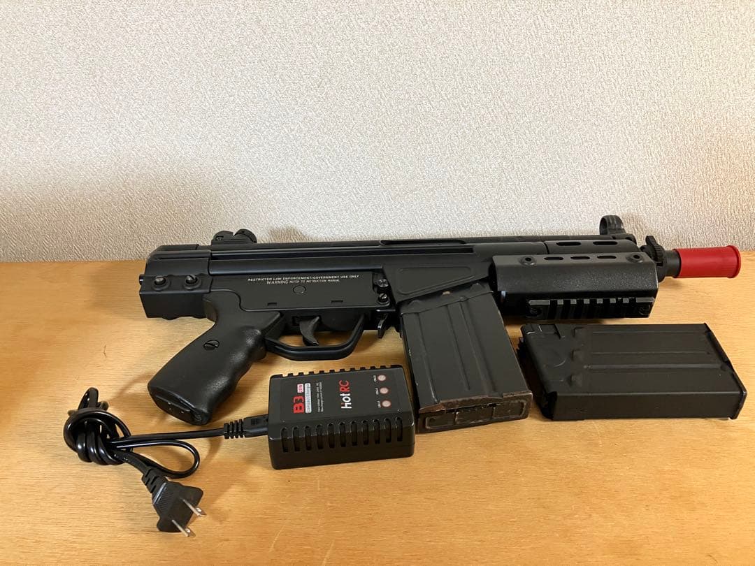 東京マルイ　電動ガン　H&K G3 SAS バッテリー充電器付き　予備マガジン付