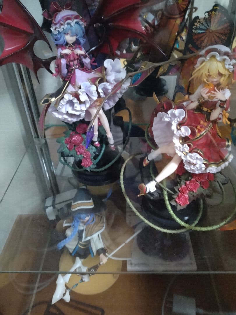 フランドールスカーレット、レミリアスカーレットフィギュア