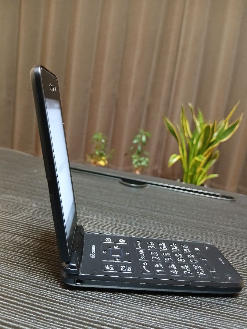 超美品 DIGNO KY-42C 23年製 新品の予備電池付きのお得なセットです