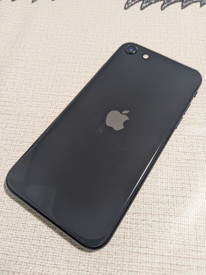 iPhone SE第2世代(SE2)ブラック　64GB　画面割れあり