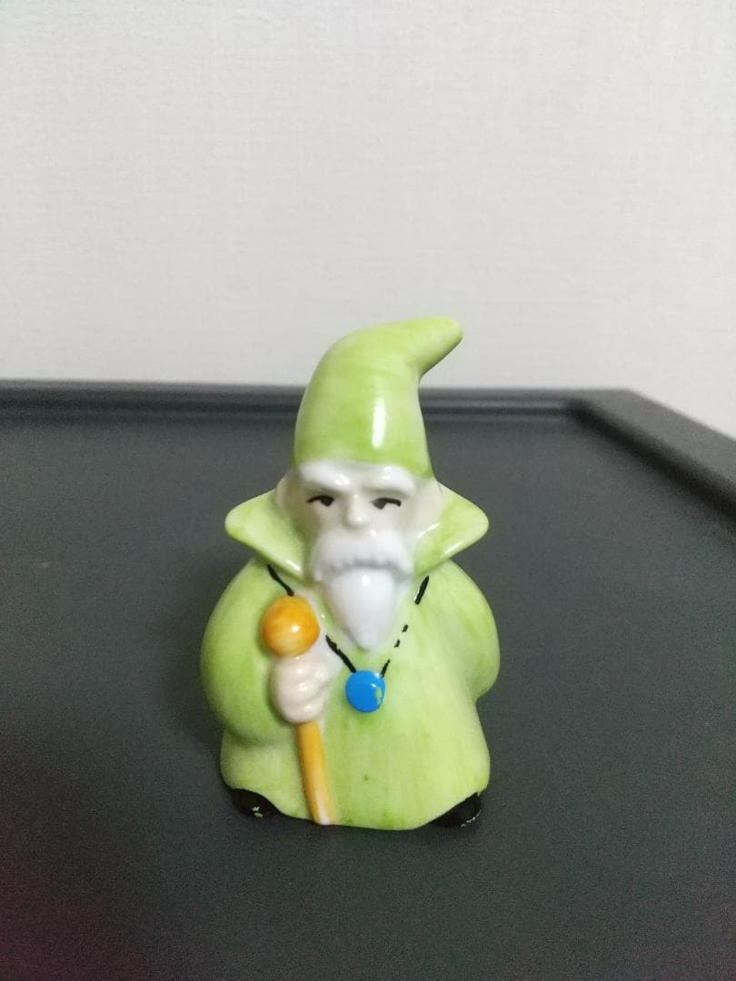 ドラゴンクエスト３ 陶器 ポーセリン フィギュア 魔法使い まほうつかい 男