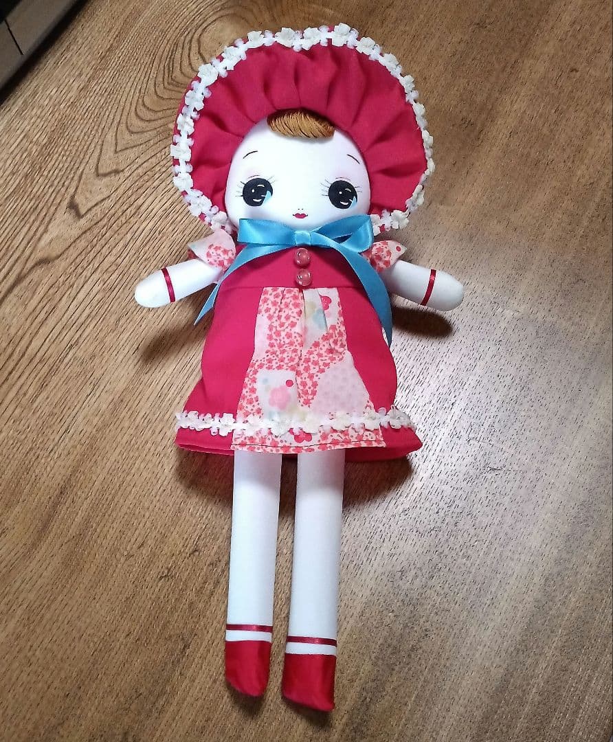 文化人形　ブラブラ人形　レトロモダン:花柄ドレスの布製ドール