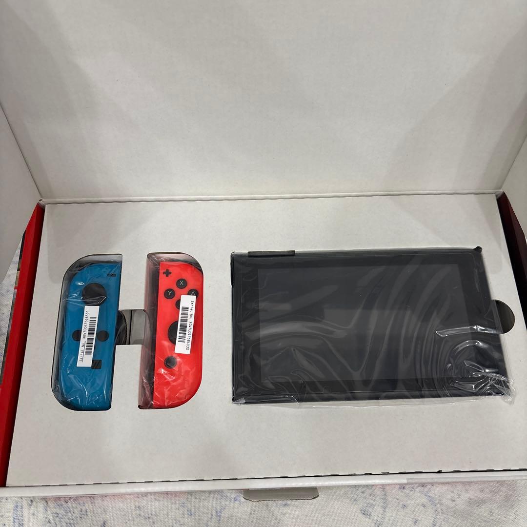 【美品】任天堂Switch 本体　箱あり