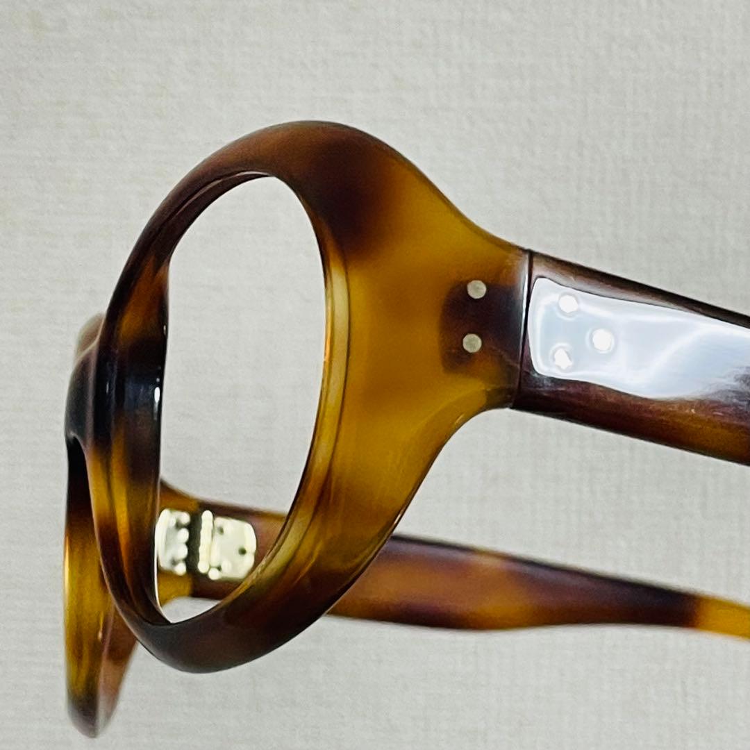 50年台フランス製⭐️イヴサンローラン曲智ハニーアンバーフレーム