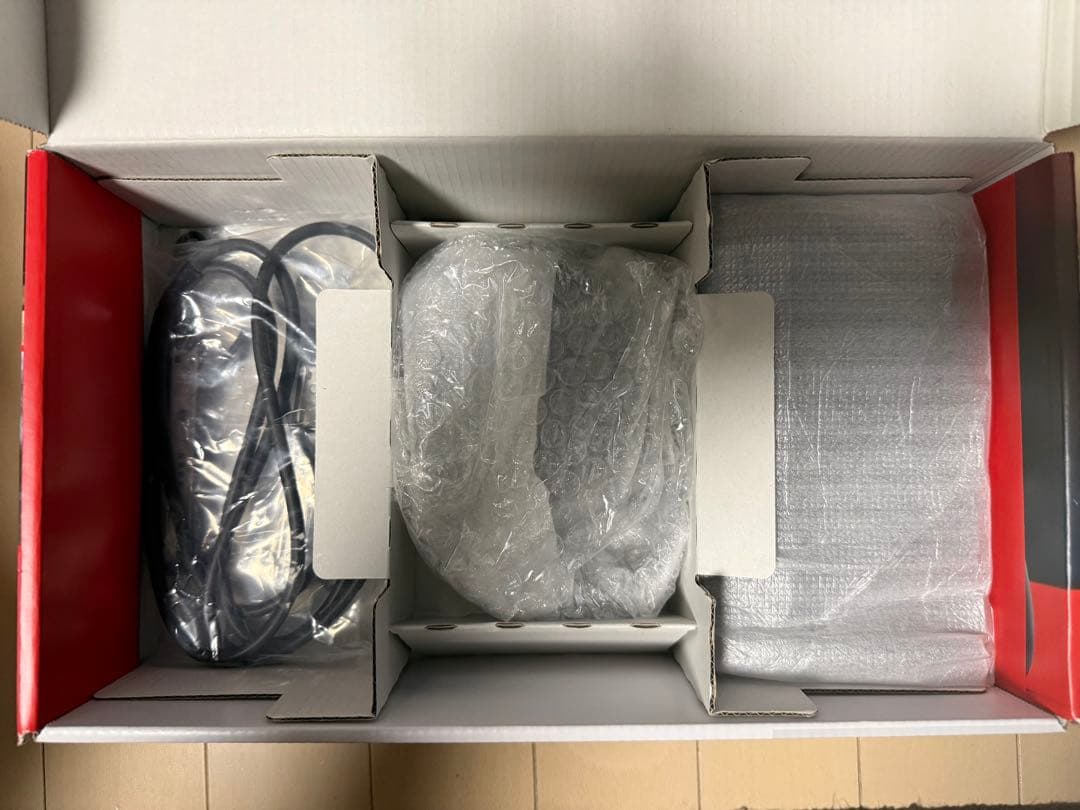 【携帯ケース、充電スタンド付】Nintendo Switch現行モデル