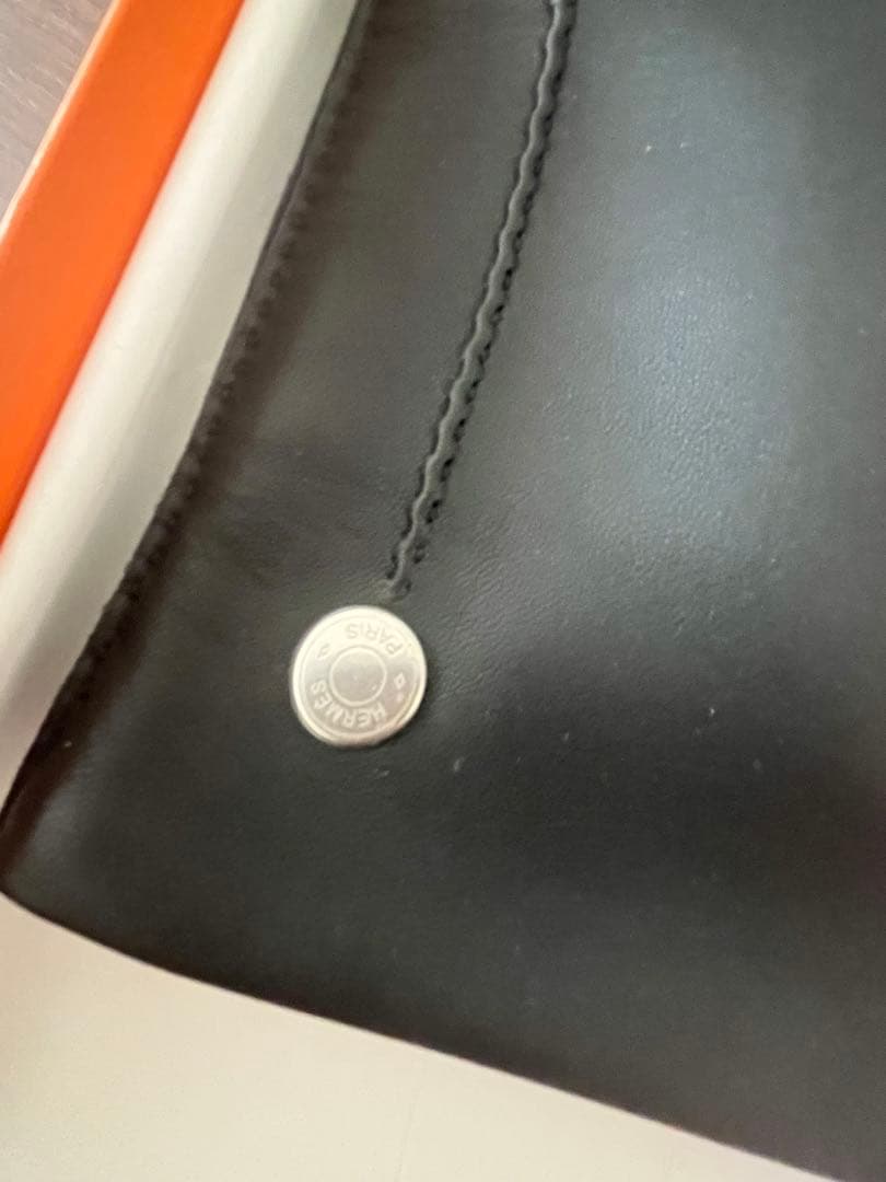 エルメス　セリエボタン　ラム　手袋　黒　8.5 23㎝　新品未使用