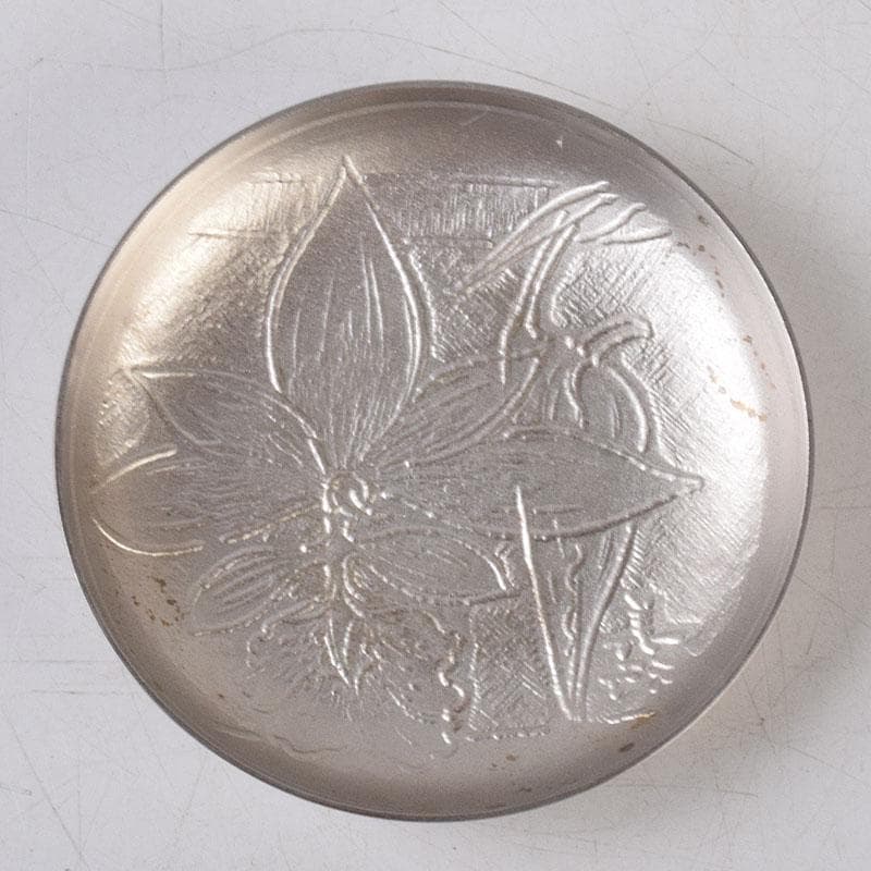 茶道具　帖佐美行作　銅地金銀鍍金　彫金香合　春蘭想　共箱　C　8579