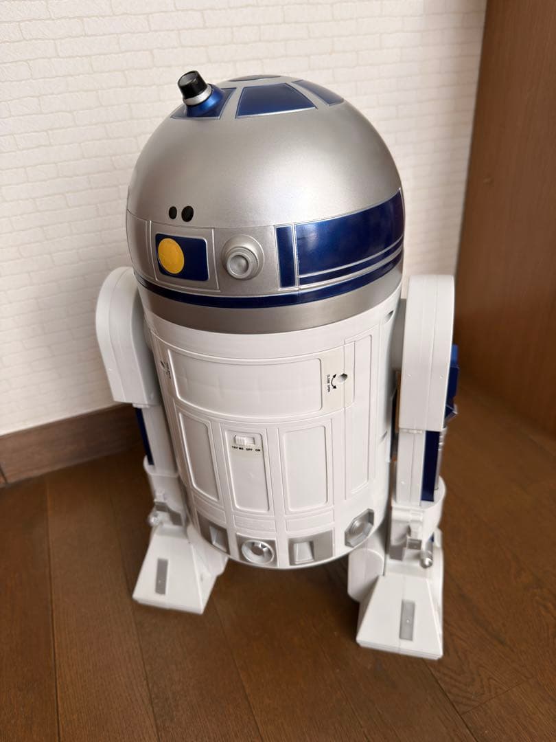 デラックス R2-D2 フィギュア