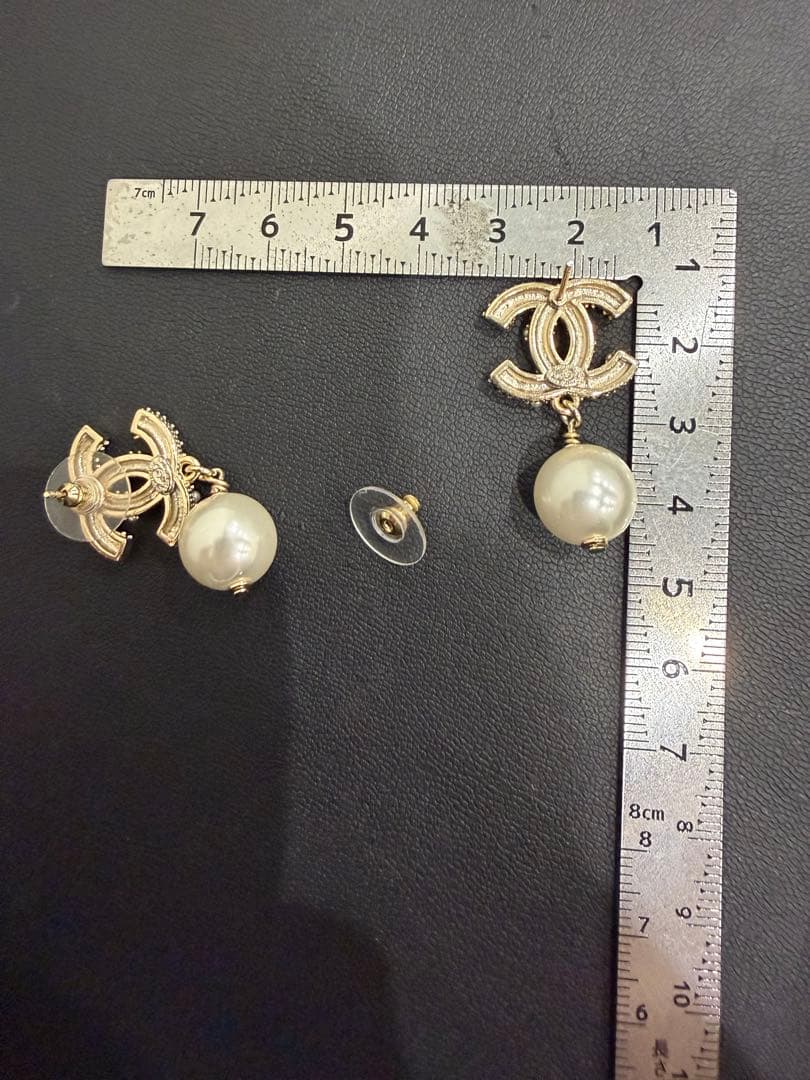 CHANEL CCロゴ フェイクパール ピアス