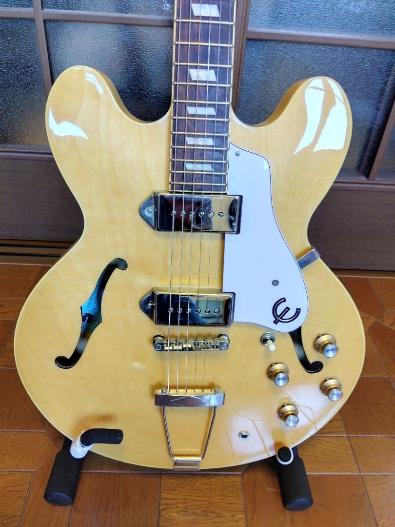 Epiphone Casino Natural （ハードケース付）