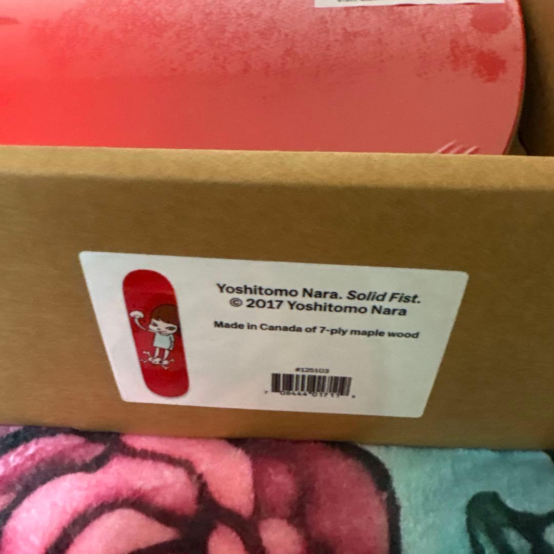 Yoshitomo Nara スケートボードデッキ 赤白新品2年末年始購入不可