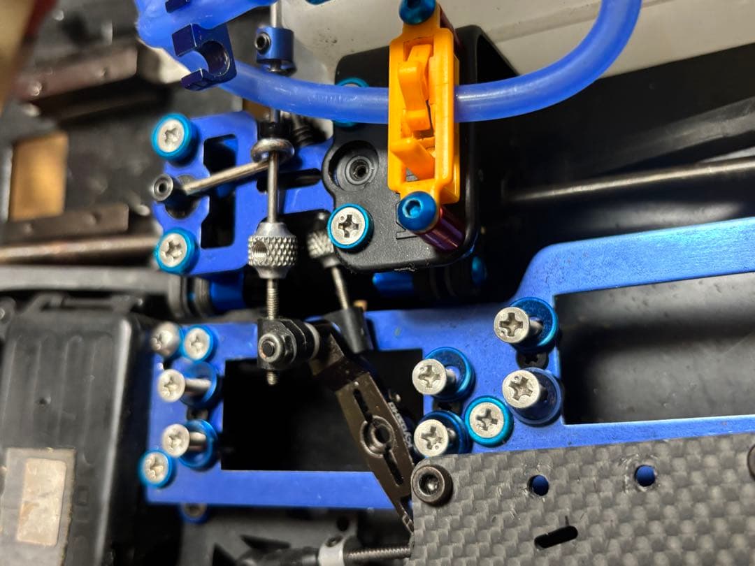 こ*う様 京商 1/8 インファーノ neo 3.0 シャーシ パーツ付き、 ジ