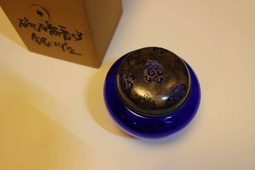 純銀火屋瑠璃香炉　青色ガラス容器 金属蓋付き