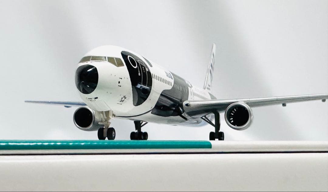 全日空商事 1/200 ANA B767-300ER FLY! パンダ