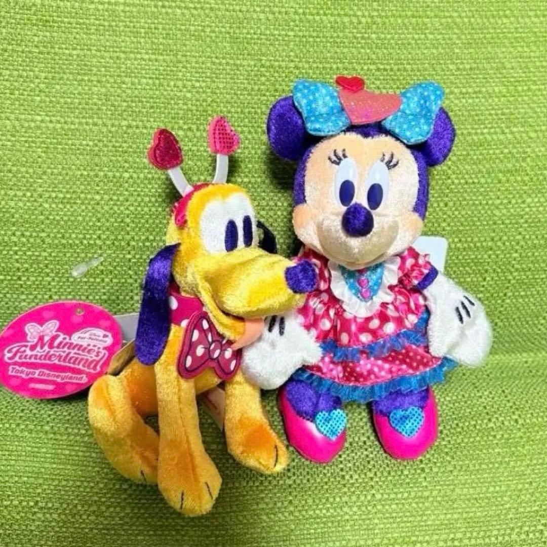 ディズニーパルパルーザ　ミニーマウスとプルート ぬいぐるみセット
