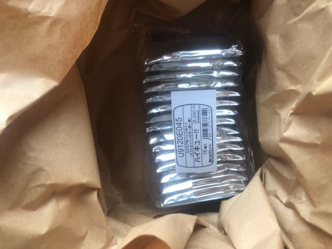 ハイキュー‼︎スクエア缶バッジのBOX(オフショット×カラー第一弾