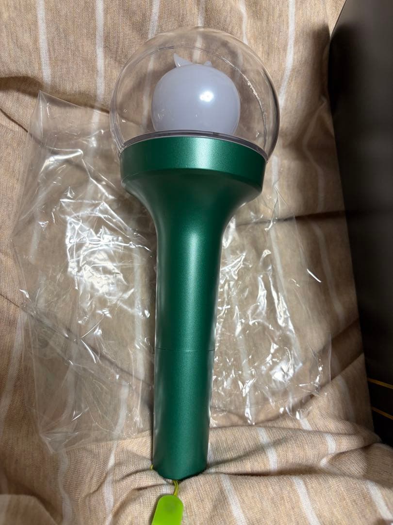 ２点セット公式 MGA ミセス ・ペンライト （本体 、箱、説明書）・バングル