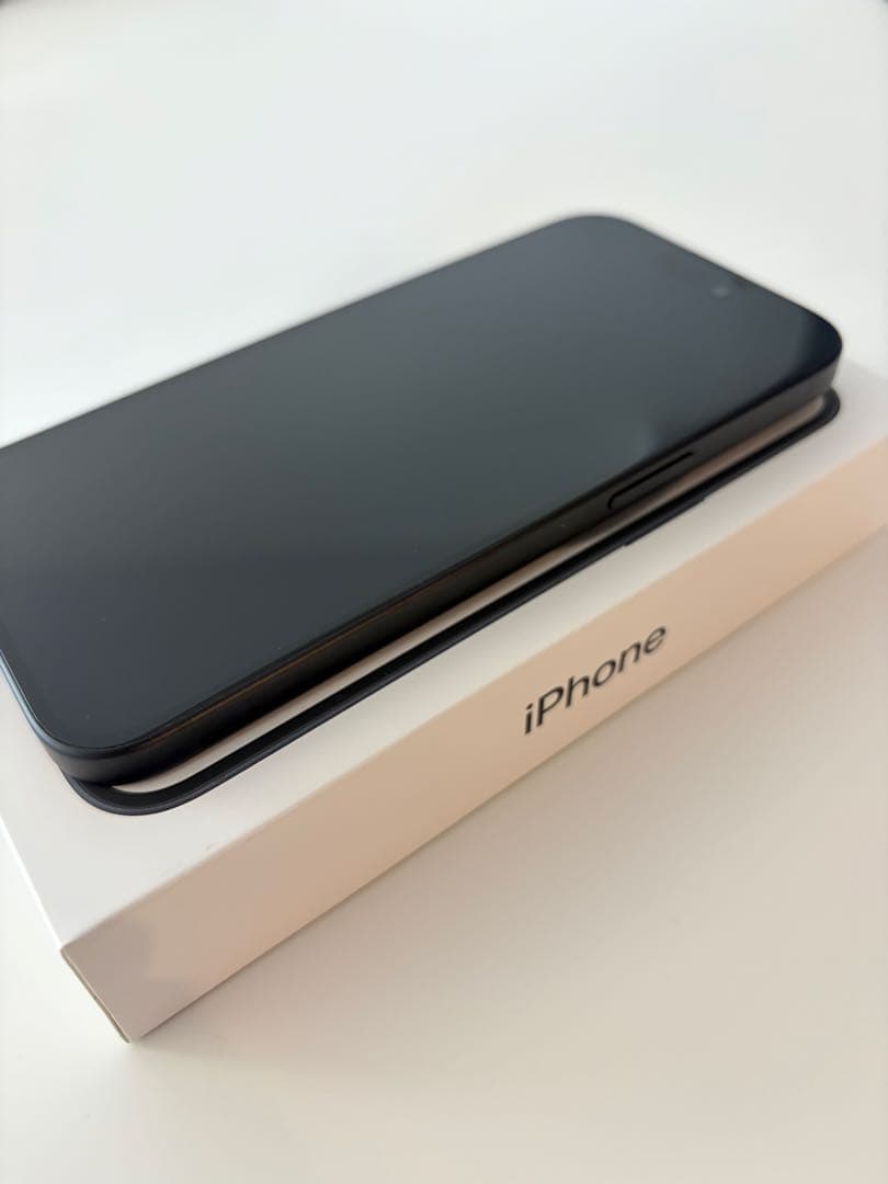 【24h以内発送】iPhone15 128GB 本体 + シリコンケース