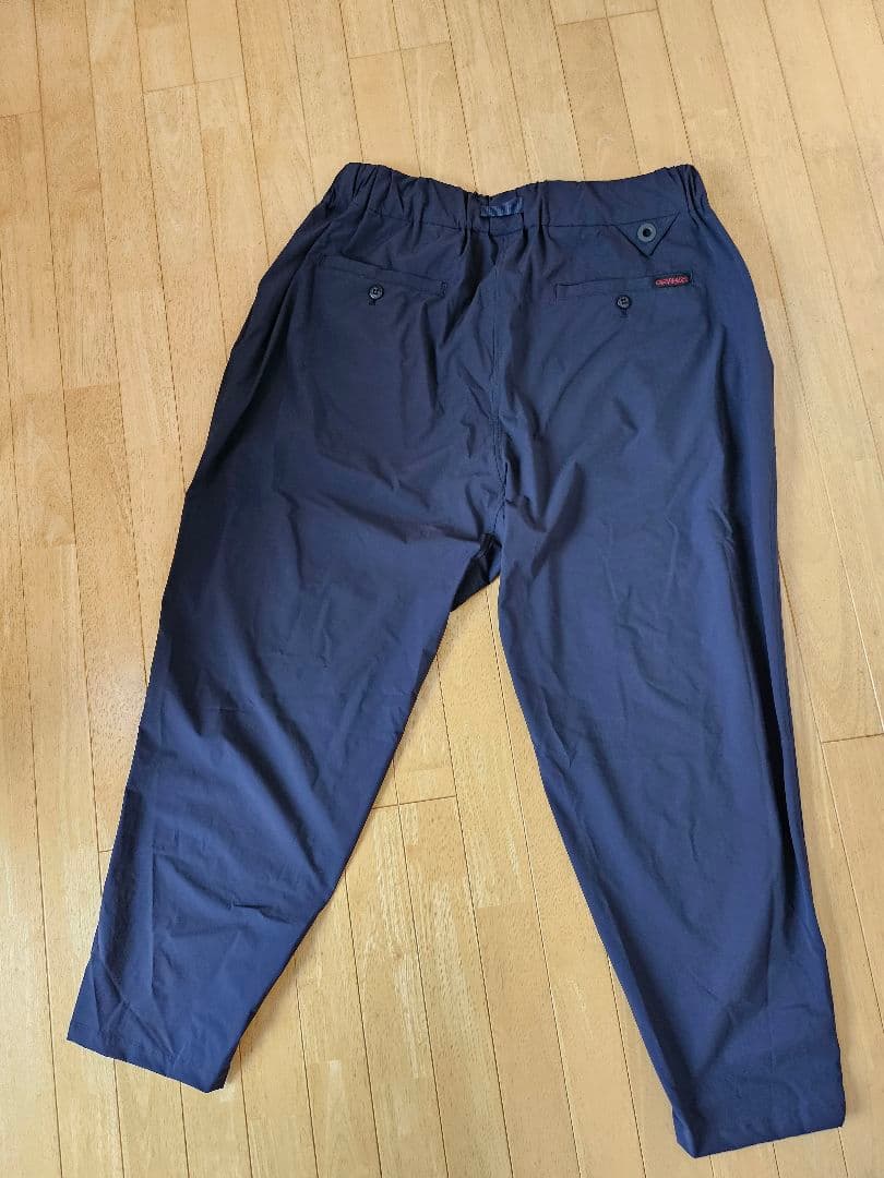 【su.】未使用品 ホワイトマウンテニアリング サルエルパンツ　　サイズ1