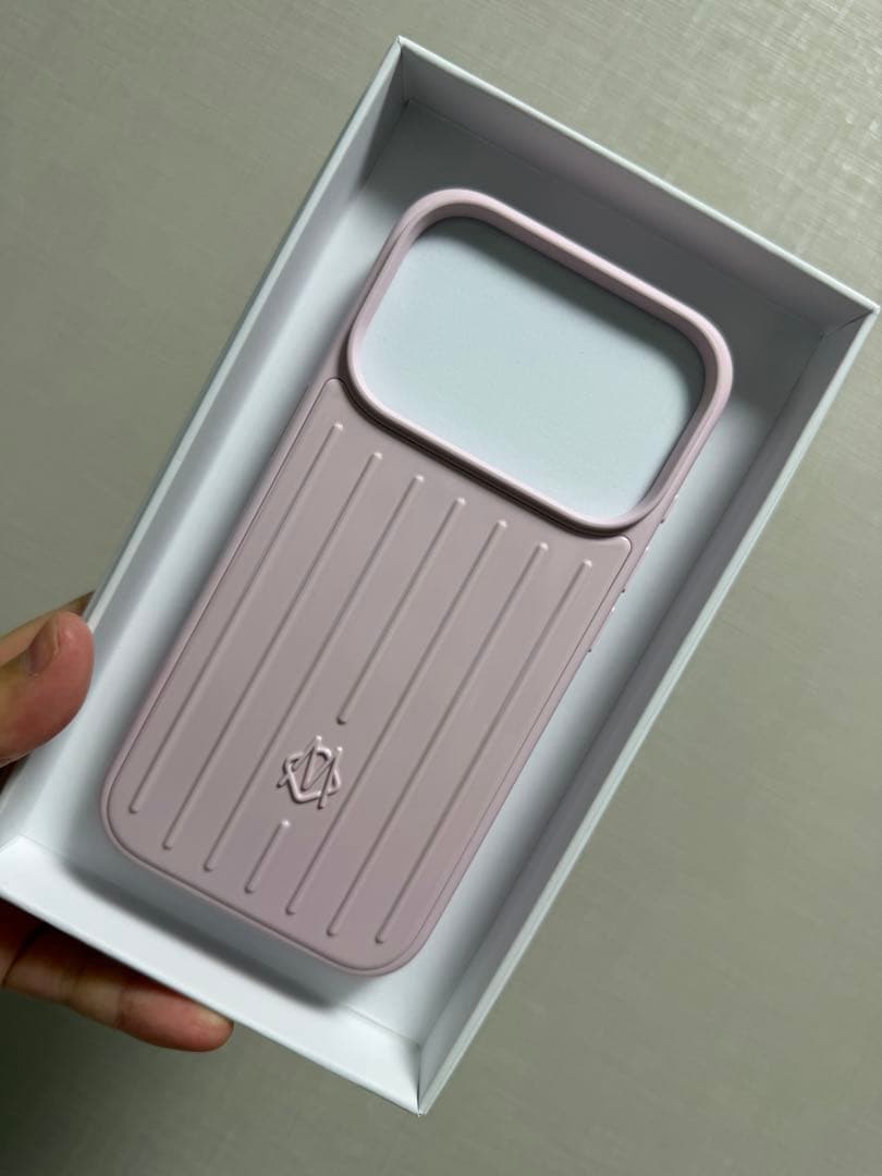 正規品RIMOWA バレリーナピンク　iPhone17pro ケース