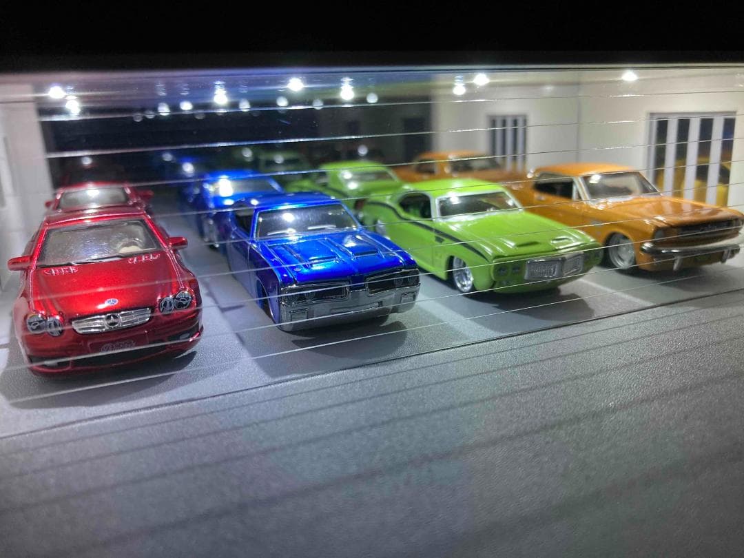 ミニカー専用ジオラマ：1/64 木造パーゴラ付ガレージ（ブラウン）期間限定セール