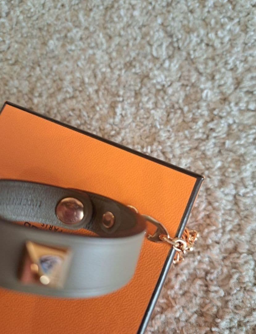 【新品未使用】エルメス グローブホルダー 手袋ホルダー リヴァル エトゥープ