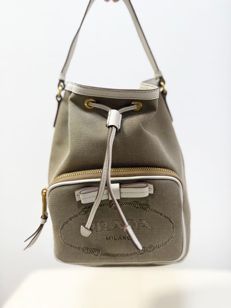 ⭐︎ムッシュ⭐︎PRADA ベージュ バケットバッグ