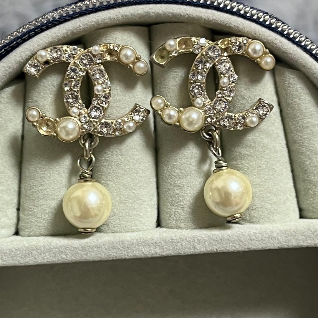 CHANEL CCロゴ パールイヤリング