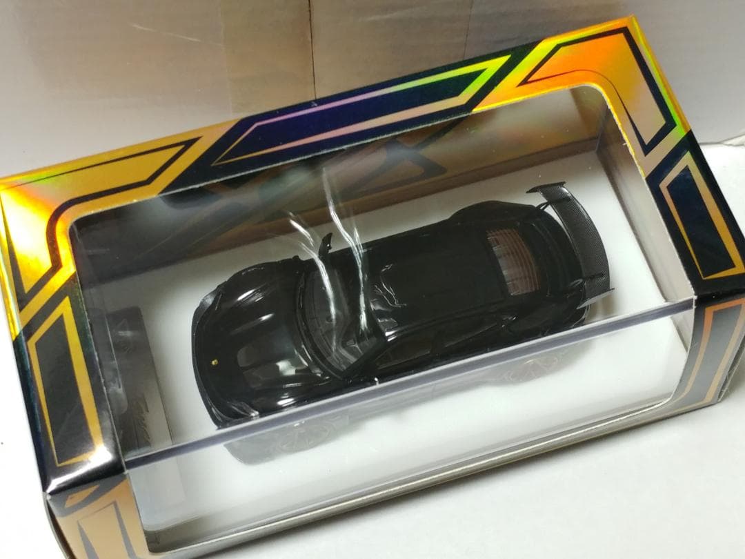 404 YMモデル 1/64 ポルシェ タイカン ゼファー ブラック