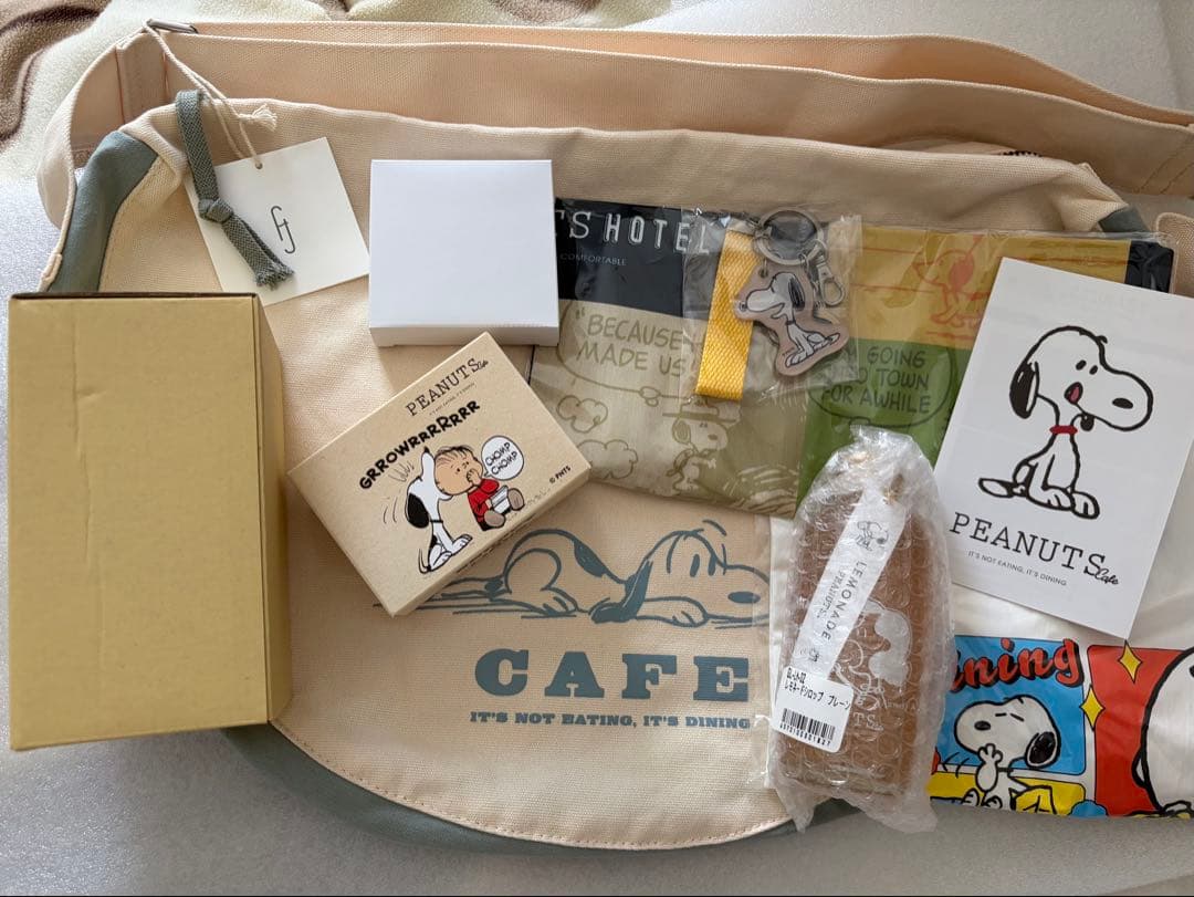 スヌーピー PEANUTS Cafe 2026 LUCKY BAG 福袋