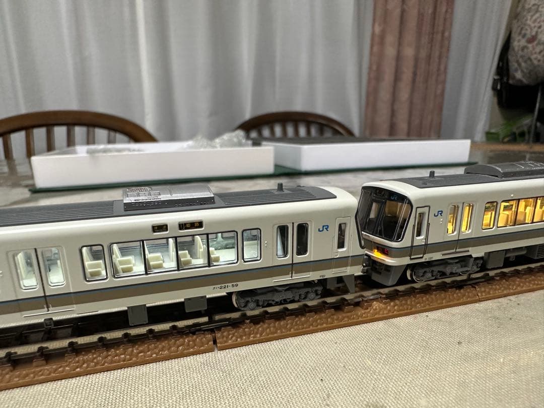【10%OFF】KATO 221系 12両《基本4両＋増結8両》2M&車内照明付