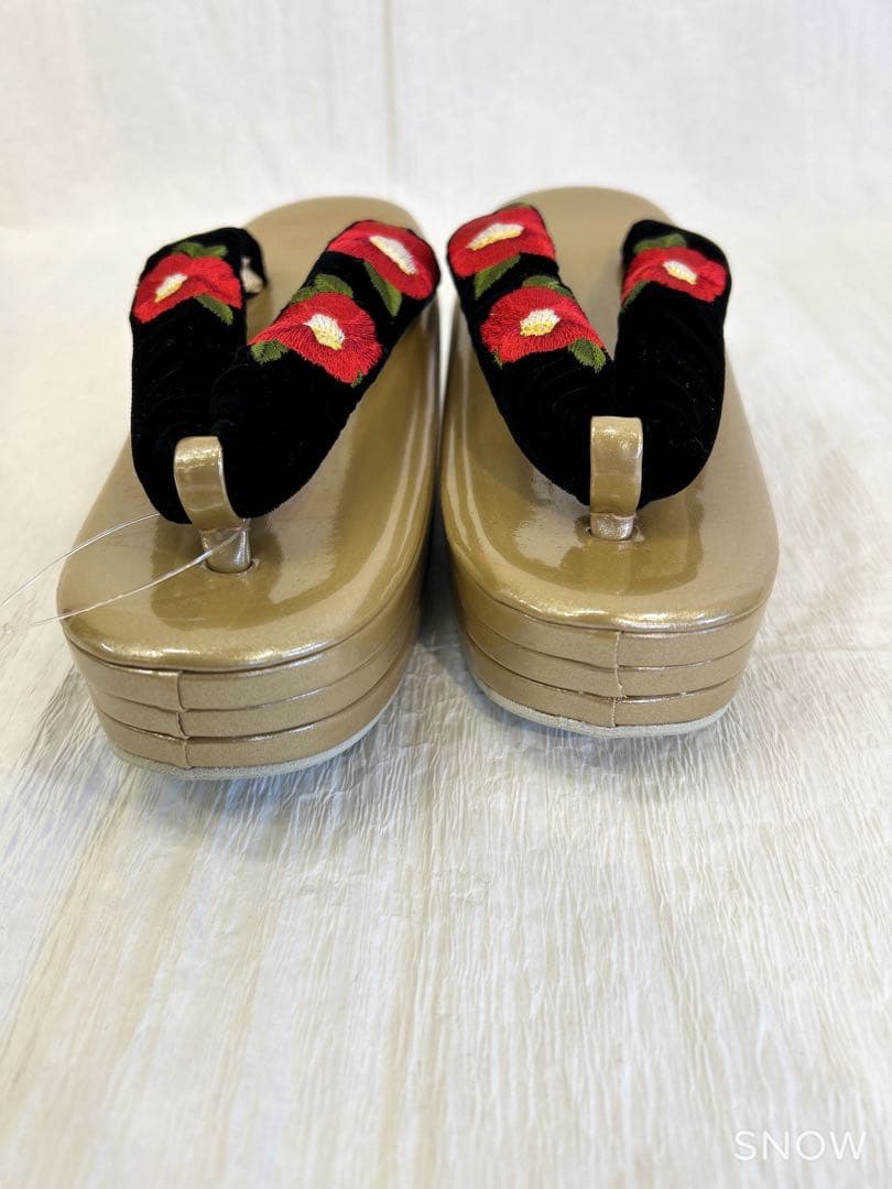 11 振袖用 草履バッグセット Sサイズ　成人式 卒業式　ベロア　黒　椿柄