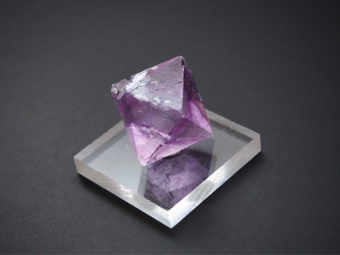 フローライト　イリノイ産　パープル　蛍石　鉱物【B-8】