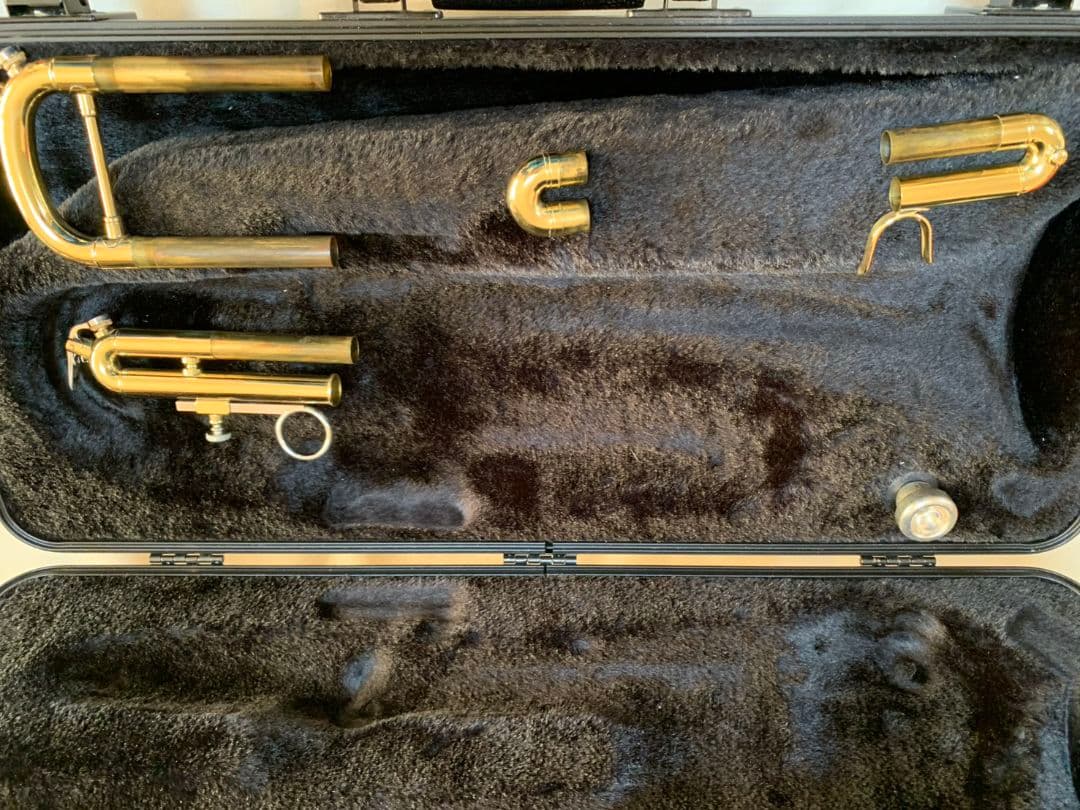 バック　Bach　トランペット　ARISTOCRAT TR600