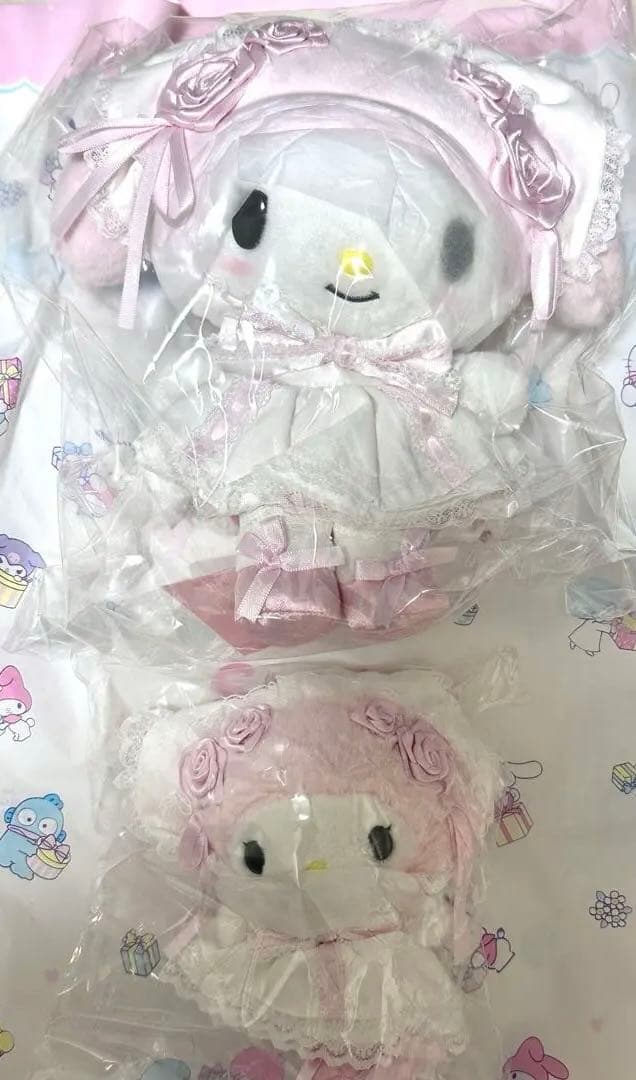 マイメロディ　ホワイトフリルデザインシリーズ　ぬいぐるみ　マスコットホルダー