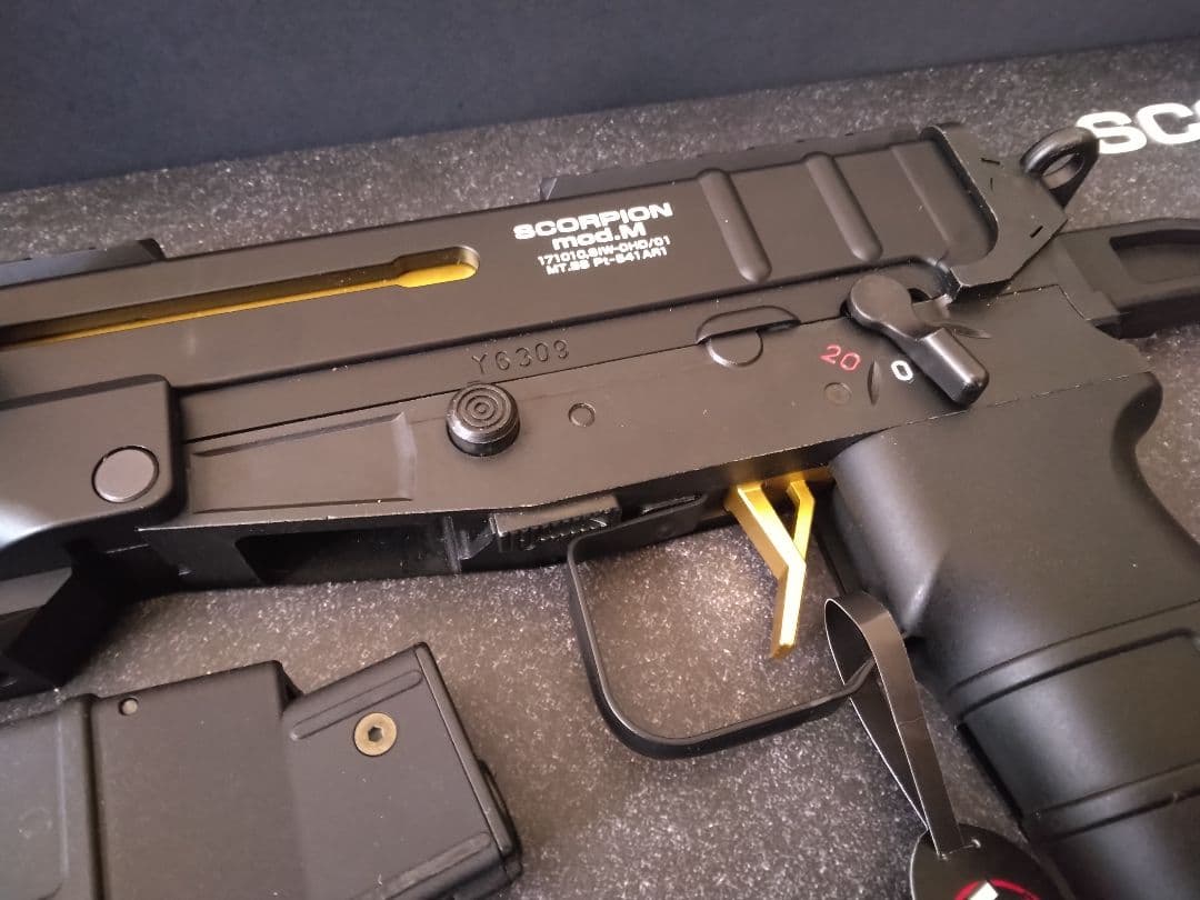 東京マルイ　スコーピオンMod.m 　電動ガン