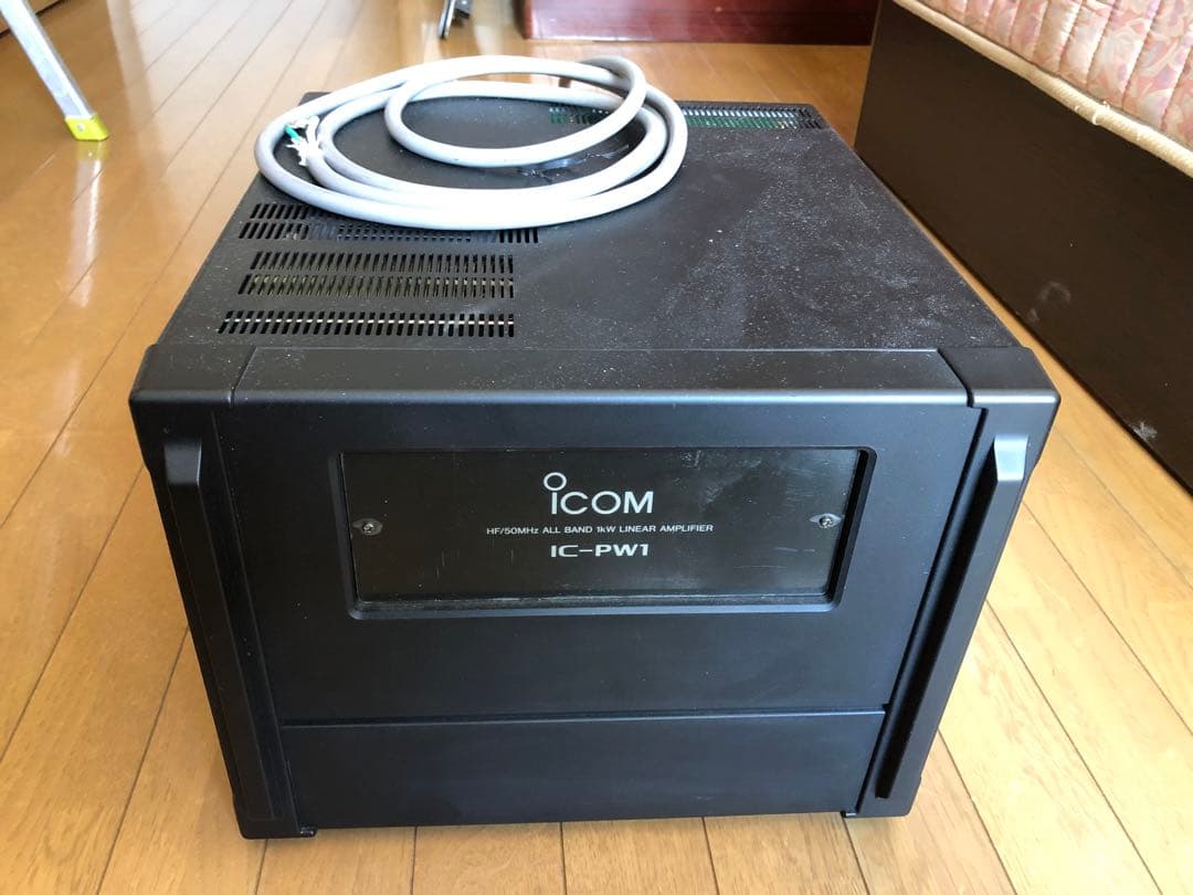 D*c様 【値下げ　再出品】ICOM IC-PW1 リニアアンプ　ジャンク扱いで