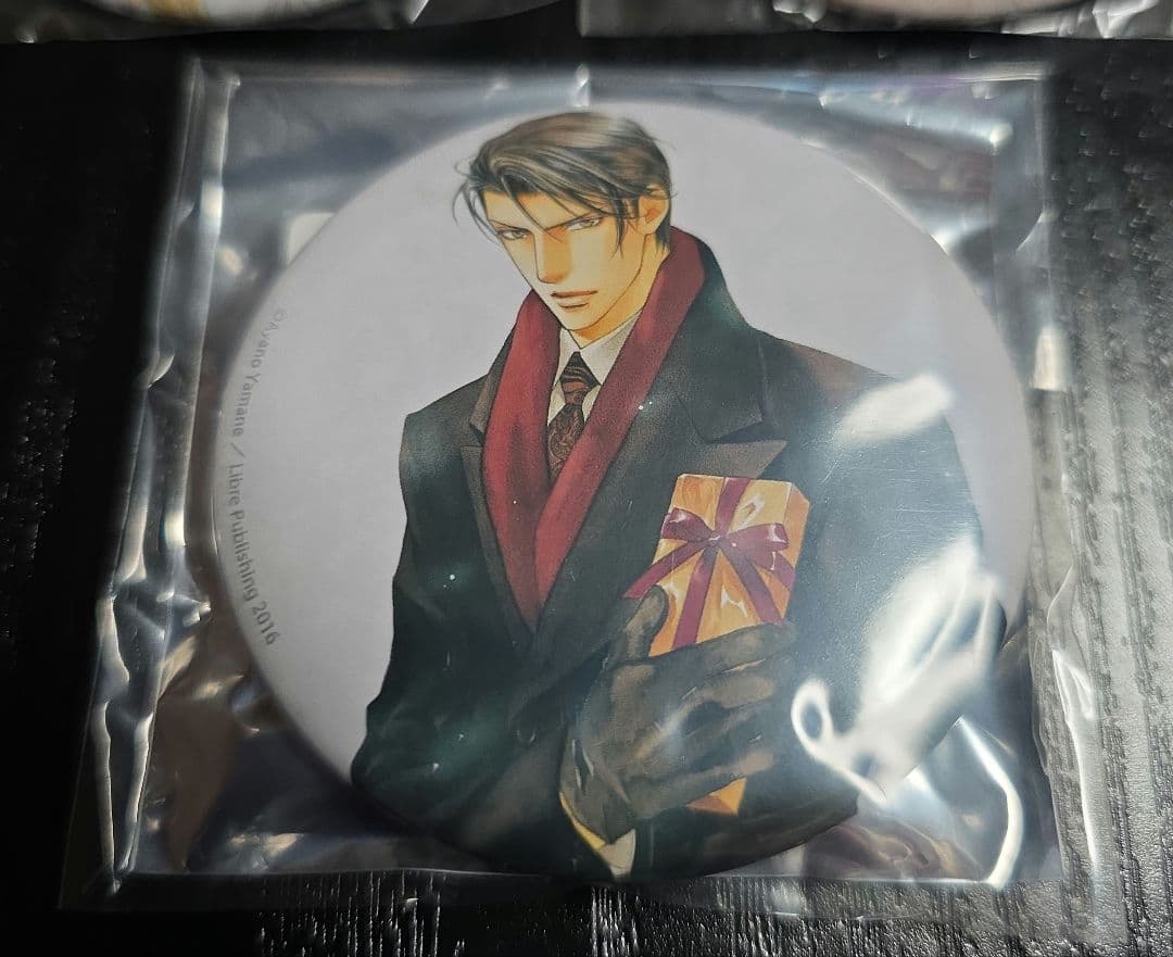 ファインダーシリーズ　缶バッジ3個セット　やまねあやの