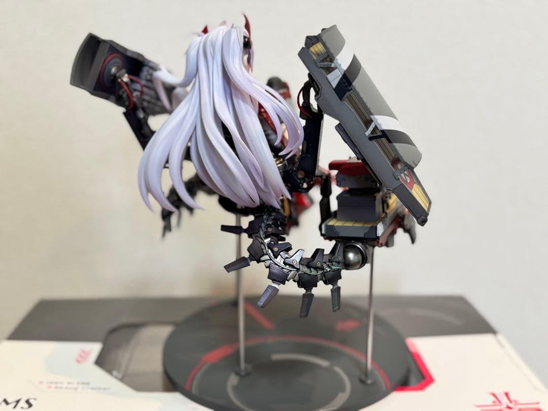 中古品　アルター アズールレーン プリンツ・オイゲン 1/7 フィギュア