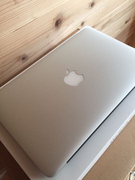 スマホ・タブレット・パソコン MacBook Air MD711J/A