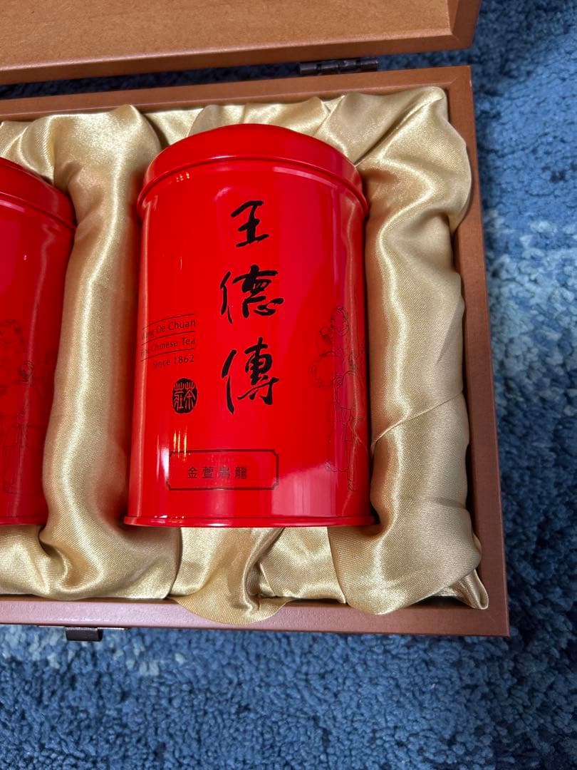 王徳傳　台湾ウーロン茶　2缶セット 木製箱入り