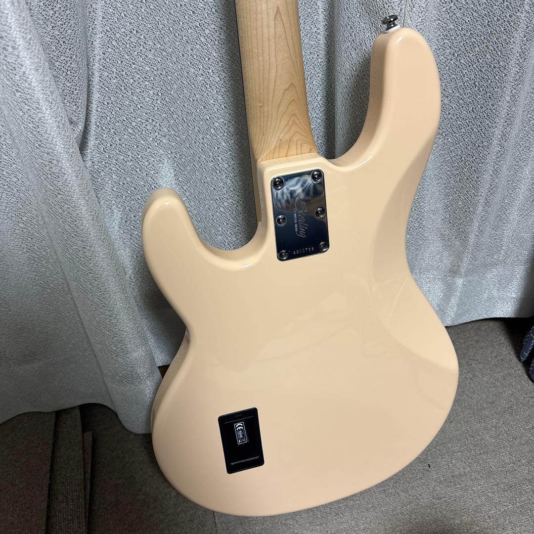 ベース sterling by MUSIC MAN stingray RAY-4