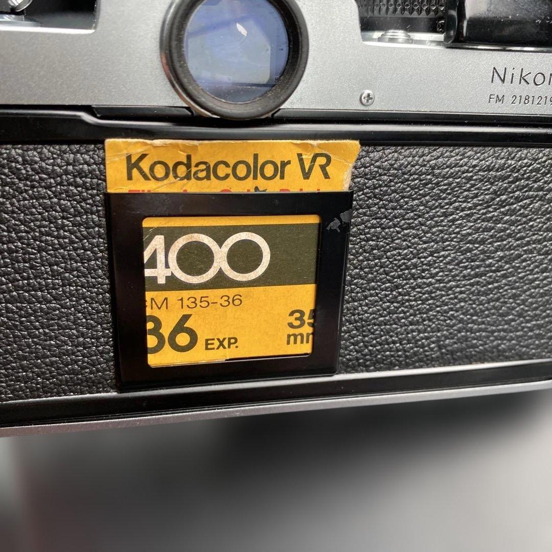 Nikon FM フィルムカメラ + NIKKOR 35mm f/2.8 レンズ
