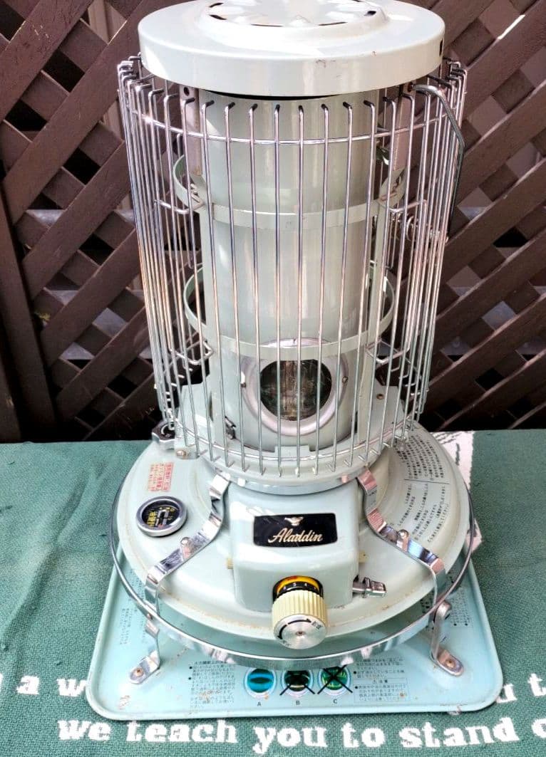 アラジン ストーブ メンテナンス済み。取説付き。