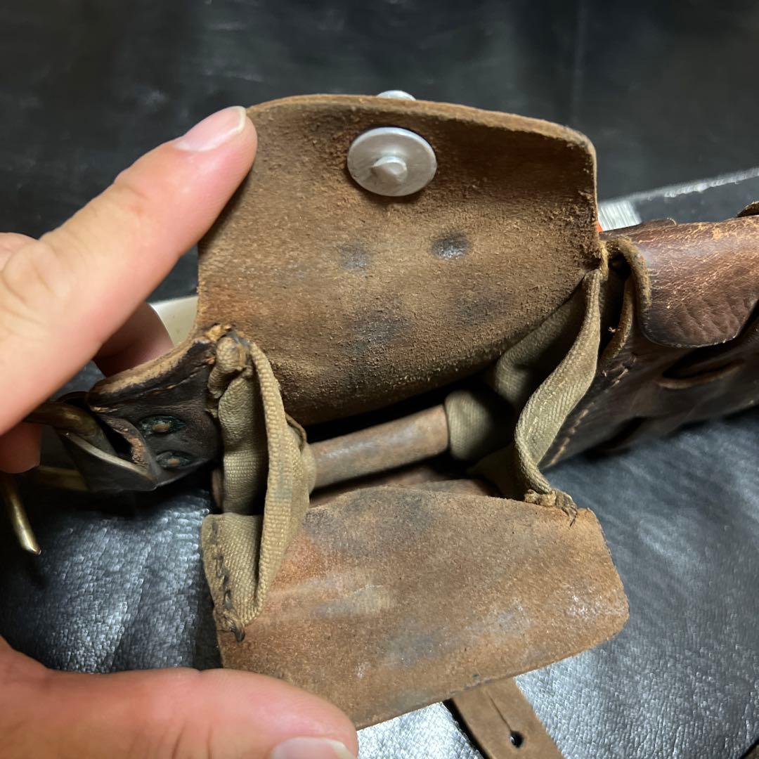 スウェーデン軍　5連　レザー　バンダリア　カオスポーチ