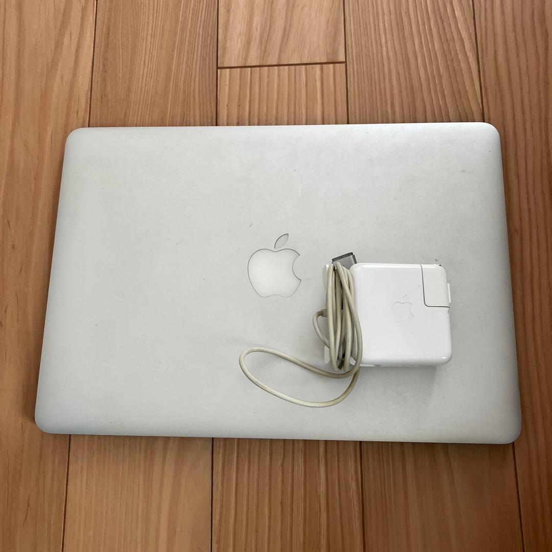 【ほぼ未使用】MacBookAir 13インチ i7 8GB 250GB