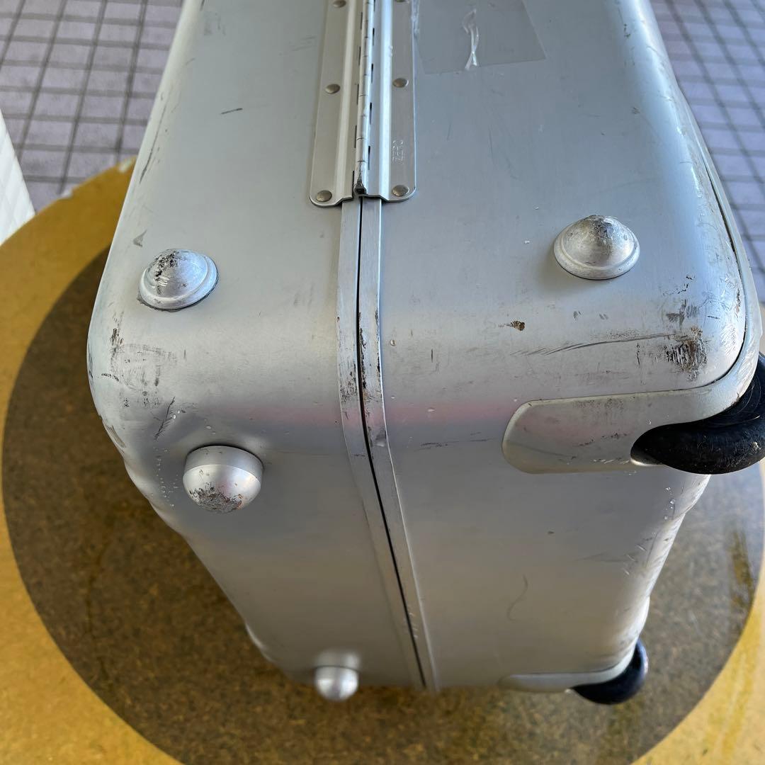 ZEROハリーバートンのキャリーバッグです