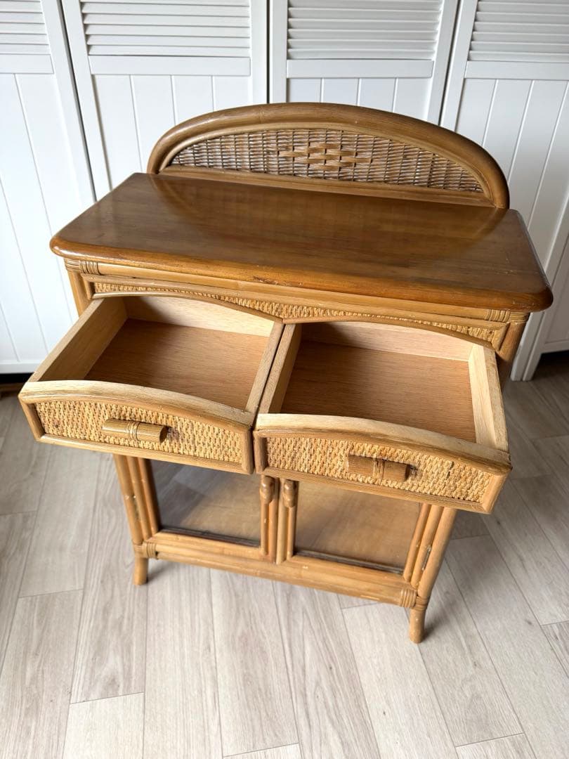 ラタン 籐家具 サイドボードチェスト ヴィンテージ ガラス扉 引き出し レトロ