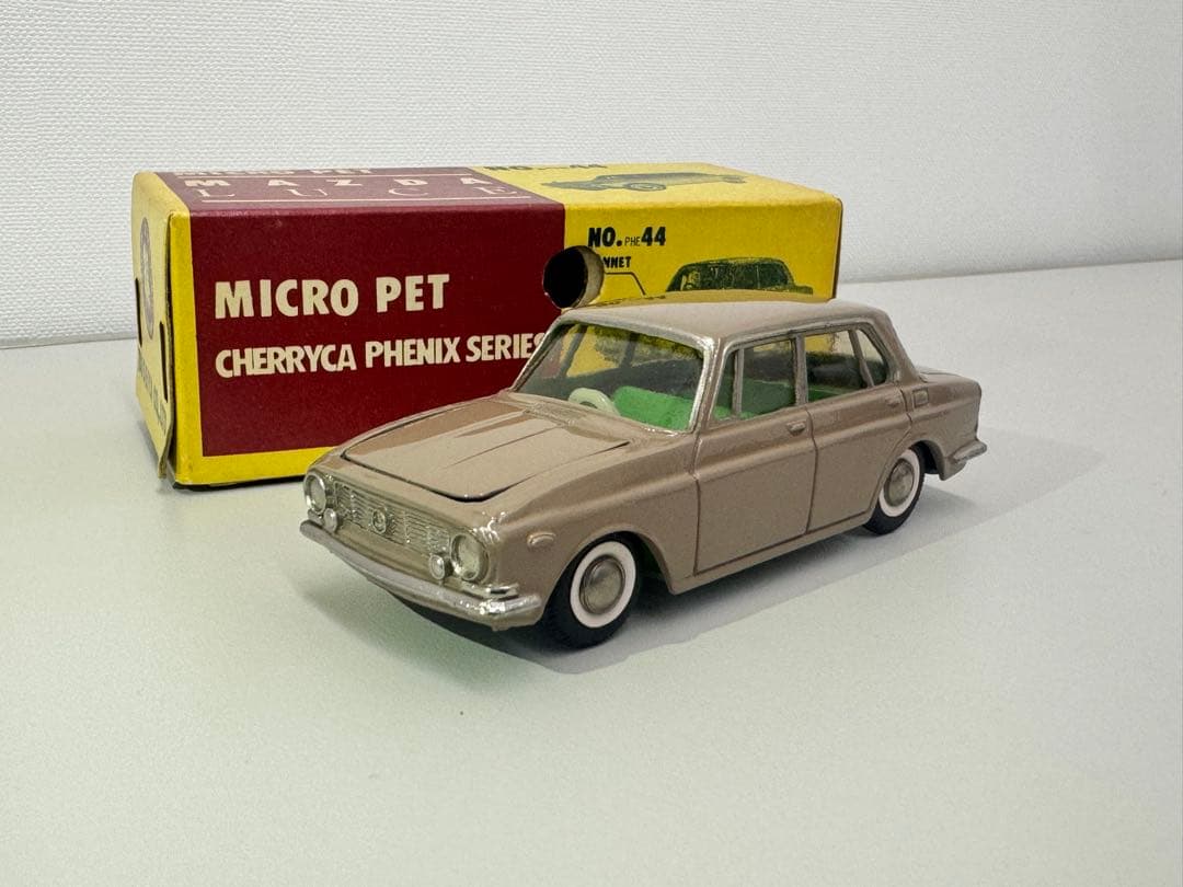 TAISEIYA 大盛屋　MAZDA ルーチェ