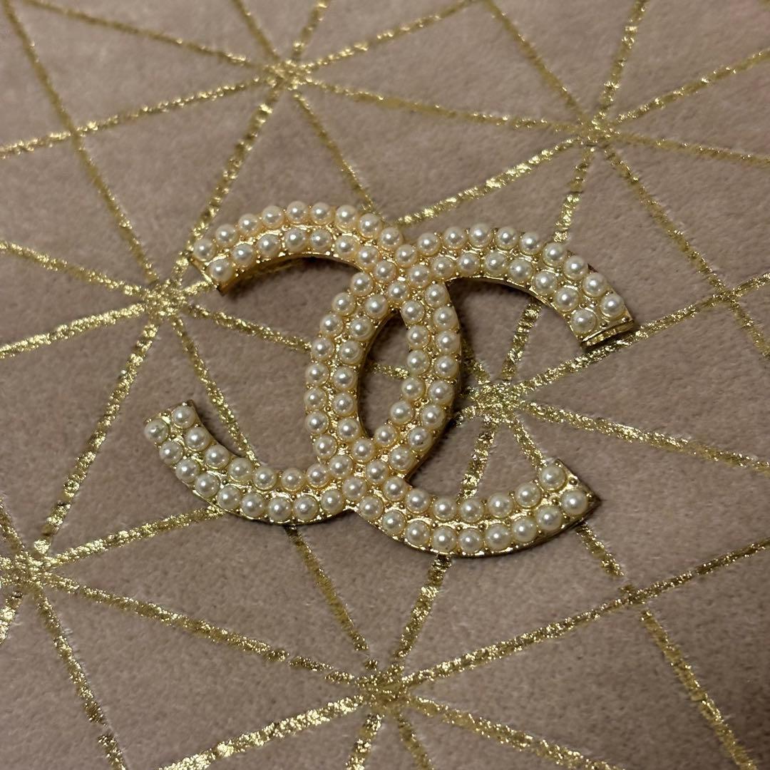 CHANEL パールブローチ ゴールド